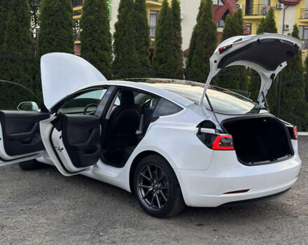 Белый Тесла Модель 3, объемом двигателя 0 л и пробегом 32 тыс. км за 21500 $, фото 11 на Automoto.ua