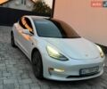 Білий Тесла Модель 3, об'ємом двигуна 0 л та пробігом 172 тис. км за 12950 $, фото 1 на Automoto.ua