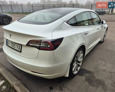 Белый Тесла Модель 3, объемом двигателя 0 л и пробегом 83 тыс. км за 17500 $, фото 5 на Automoto.ua