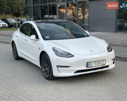 Белый Тесла Модель 3, объемом двигателя 0 л и пробегом 257 тыс. км за 16800 $, фото 5 на Automoto.ua