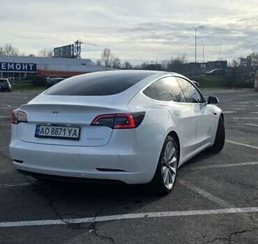 Білий Тесла Модель 3, об'ємом двигуна 0 л та пробігом 140 тис. км за 17400 $, фото 1 на Automoto.ua