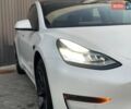 Білий Тесла Модель 3, об'ємом двигуна 0 л та пробігом 90 тис. км за 13699 $, фото 1 на Automoto.ua