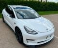 Білий Тесла Модель 3, об'ємом двигуна 0 л та пробігом 104 тис. км за 19900 $, фото 2 на Automoto.ua