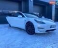 Білий Тесла Модель 3, об'ємом двигуна 0 л та пробігом 111 тис. км за 13700 $, фото 1 на Automoto.ua