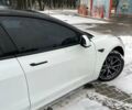 Білий Тесла Модель 3, об'ємом двигуна 0 л та пробігом 155 тис. км за 17600 $, фото 4 на Automoto.ua