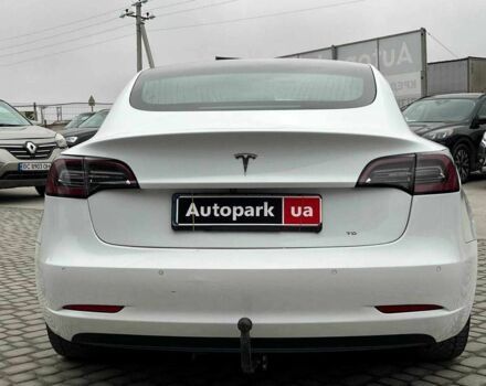 Білий Тесла Модель 3, об'ємом двигуна 0 л та пробігом 203 тис. км за 13790 $, фото 3 на Automoto.ua