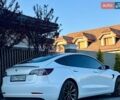 Белый Тесла Модель 3, объемом двигателя 0 л и пробегом 80 тыс. км за 17999 $, фото 16 на Automoto.ua