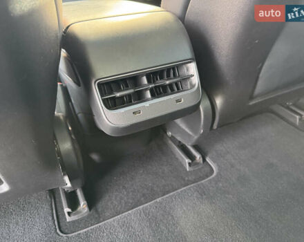 Белый Тесла Модель 3, объемом двигателя 0 л и пробегом 167 тыс. км за 16777 $, фото 12 на Automoto.ua