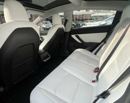 Білий Тесла Модель 3, об'ємом двигуна 0 л та пробігом 59 тис. км за 19200 $, фото 17 на Automoto.ua