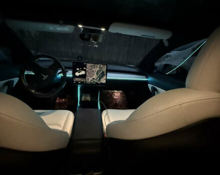 Білий Тесла Модель 3, об'ємом двигуна 0 л та пробігом 92 тис. км за 21800 $, фото 9 на Automoto.ua