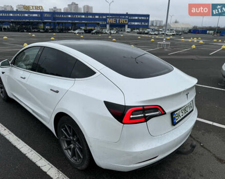 Белый Тесла Модель 3, объемом двигателя 0 л и пробегом 95 тыс. км за 15900 $, фото 6 на Automoto.ua