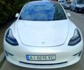 Білий Тесла Модель 3, об'ємом двигуна 0.18 л та пробігом 105 тис. км за 15500 $, фото 1 на Automoto.ua
