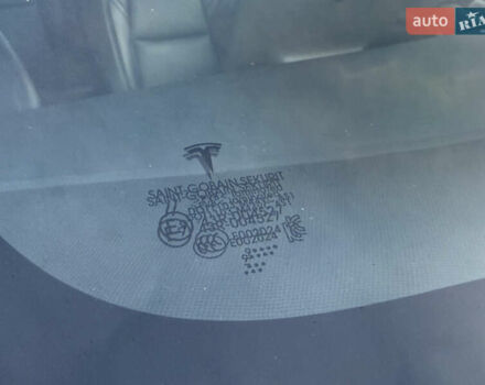 Белый Тесла Модель 3, объемом двигателя 0 л и пробегом 139 тыс. км за 17750 $, фото 18 на Automoto.ua