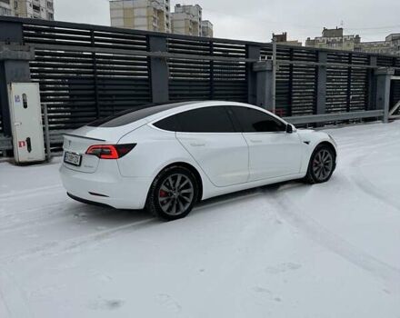 Білий Тесла Модель 3, об'ємом двигуна 0 л та пробігом 62 тис. км за 35000 $, фото 4 на Automoto.ua
