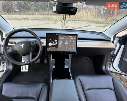 Белый Тесла Модель 3, объемом двигателя 0 л и пробегом 139 тыс. км за 17750 $, фото 33 на Automoto.ua