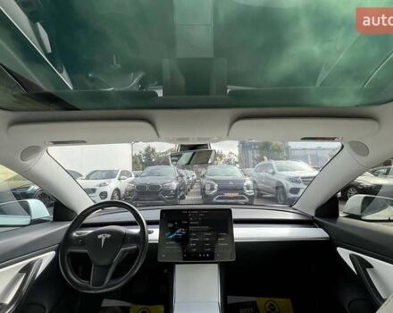 Білий Тесла Модель 3, об'ємом двигуна 0 л та пробігом 89 тис. км за 16900 $, фото 14 на Automoto.ua
