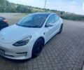 Белый Тесла Модель 3, объемом двигателя 0 л и пробегом 60 тыс. км за 25799 $, фото 1 на Automoto.ua