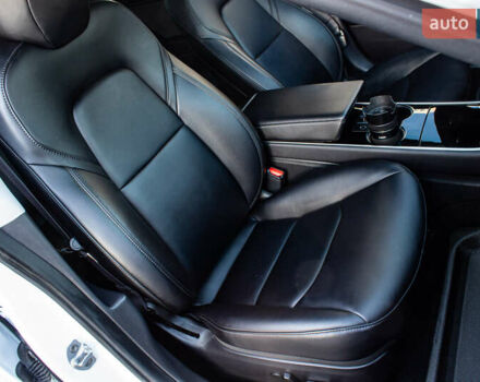 Белый Тесла Модель 3, объемом двигателя 0 л и пробегом 146 тыс. км за 17500 $, фото 39 на Automoto.ua