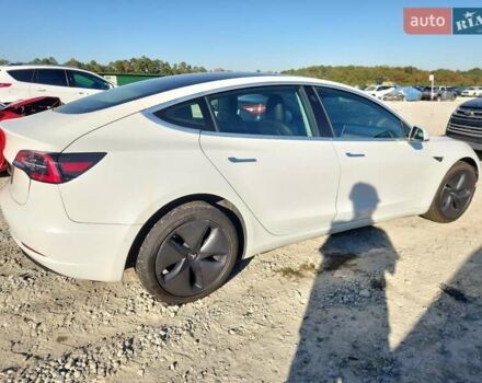 Белый Тесла Модель 3, объемом двигателя 0 л и пробегом 56 тыс. км за 6600 $, фото 5 на Automoto.ua
