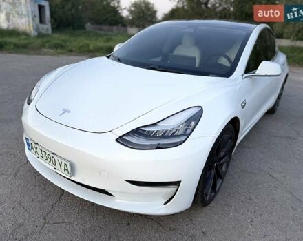 Белый Тесла Модель 3, объемом двигателя 0 л и пробегом 57 тыс. км за 21000 $, фото 31 на Automoto.ua