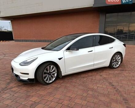 Белый Тесла Модель 3, объемом двигателя 0 л и пробегом 143 тыс. км за 16000 $, фото 7 на Automoto.ua