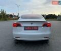 Белый Тесла Модель 3, объемом двигателя 0 л и пробегом 255 тыс. км за 15400 $, фото 78 на Automoto.ua