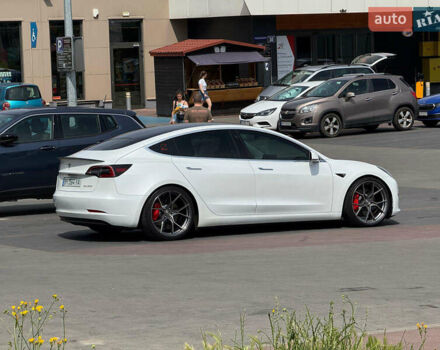 Белый Тесла Модель 3, объемом двигателя 0 л и пробегом 121 тыс. км за 19400 $, фото 33 на Automoto.ua