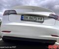 Белый Тесла Модель 3, объемом двигателя 0.26 л и пробегом 112 тыс. км за 16900 $, фото 5 на Automoto.ua