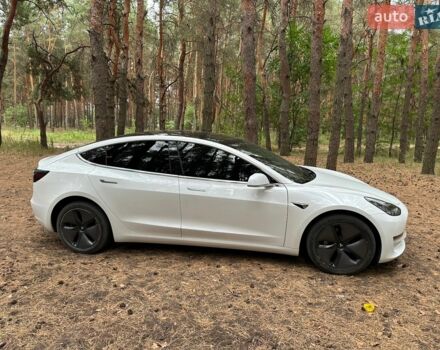Білий Тесла Модель 3, об'ємом двигуна 0 л та пробігом 140 тис. км за 17999 $, фото 3 на Automoto.ua