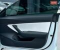Белый Тесла Модель 3, объемом двигателя 0 л и пробегом 120 тыс. км за 14590 $, фото 23 на Automoto.ua