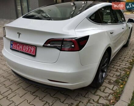 Белый Тесла Модель 3, объемом двигателя 0 л и пробегом 212 тыс. км за 17800 $, фото 5 на Automoto.ua