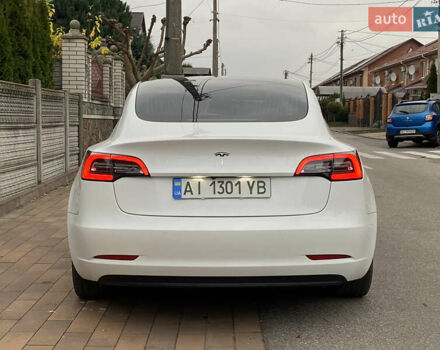 Белый Тесла Модель 3, объемом двигателя 0 л и пробегом 127 тыс. км за 17200 $, фото 2 на Automoto.ua