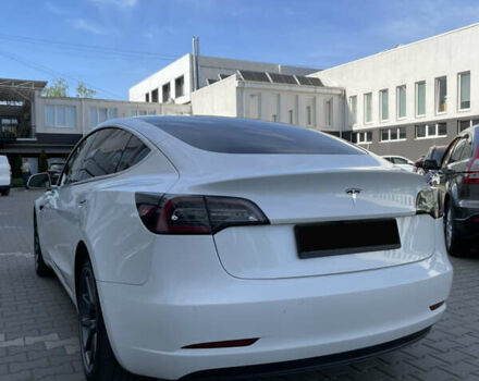 Білий Тесла Модель 3, об'ємом двигуна 0 л та пробігом 58 тис. км за 16500 $, фото 6 на Automoto.ua