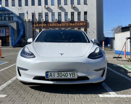 Белый Тесла Модель 3, объемом двигателя 0 л и пробегом 117 тыс. км за 21900 $, фото 1 на Automoto.ua