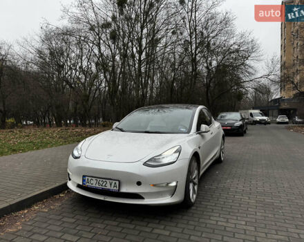 Білий Тесла Модель 3, об'ємом двигуна 0 л та пробігом 240 тис. км за 16700 $, фото 1 на Automoto.ua