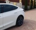 Білий Тесла Модель 3, об'ємом двигуна 0 л та пробігом 90 тис. км за 14000 $, фото 2 на Automoto.ua
