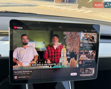 Белый Тесла Модель 3, объемом двигателя 0 л и пробегом 107 тыс. км за 19500 $, фото 35 на Automoto.ua