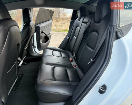 Белый Тесла Модель 3, объемом двигателя 0 л и пробегом 139 тыс. км за 17750 $, фото 43 на Automoto.ua