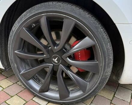 Белый Тесла Модель 3, объемом двигателя 0 л и пробегом 143 тыс. км за 18900 $, фото 32 на Automoto.ua