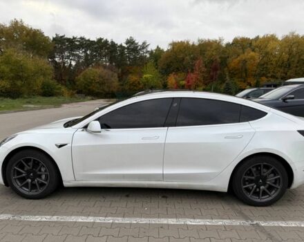 Белый Тесла Модель 3, объемом двигателя 0 л и пробегом 85 тыс. км за 14500 $, фото 3 на Automoto.ua