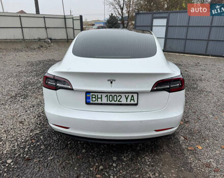 Білий Тесла Модель 3, об'ємом двигуна 0 л та пробігом 64 тис. км за 17500 $, фото 14 на Automoto.ua
