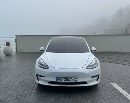 Белый Тесла Модель 3, объемом двигателя 0 л и пробегом 137 тыс. км за 17300 $, фото 1 на Automoto.ua