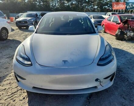 Белый Тесла Модель 3, объемом двигателя 0 л и пробегом 56 тыс. км за 6600 $, фото 1 на Automoto.ua