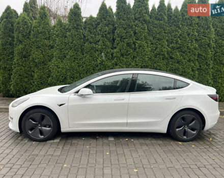 Белый Тесла Модель 3, объемом двигателя 0 л и пробегом 84 тыс. км за 19500 $, фото 9 на Automoto.ua
