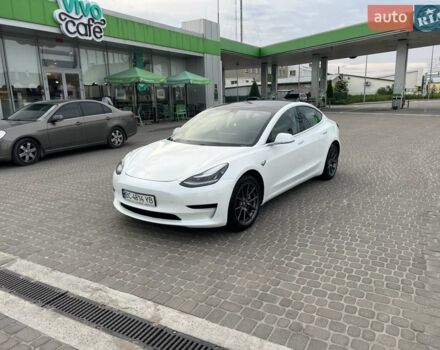 Белый Тесла Модель 3, объемом двигателя 0 л и пробегом 107 тыс. км за 15999 $, фото 2 на Automoto.ua