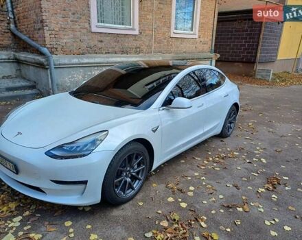 Білий Тесла Модель 3, об'ємом двигуна 0 л та пробігом 160 тис. км за 16500 $, фото 2 на Automoto.ua
