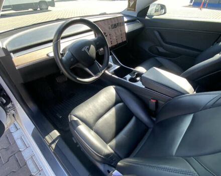 Белый Тесла Модель 3, объемом двигателя 0 л и пробегом 117 тыс. км за 21900 $, фото 20 на Automoto.ua