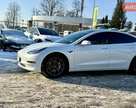 Белый Тесла Модель 3, объемом двигателя 0 л и пробегом 112 тыс. км за 18900 $, фото 3 на Automoto.ua