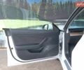 Білий Тесла Модель 3, об'ємом двигуна 0 л та пробігом 56 тис. км за 6700 $, фото 24 на Automoto.ua