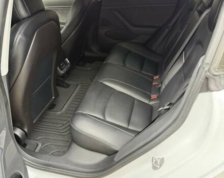 Белый Тесла Модель 3, объемом двигателя 0 л и пробегом 143 тыс. км за 18900 $, фото 27 на Automoto.ua